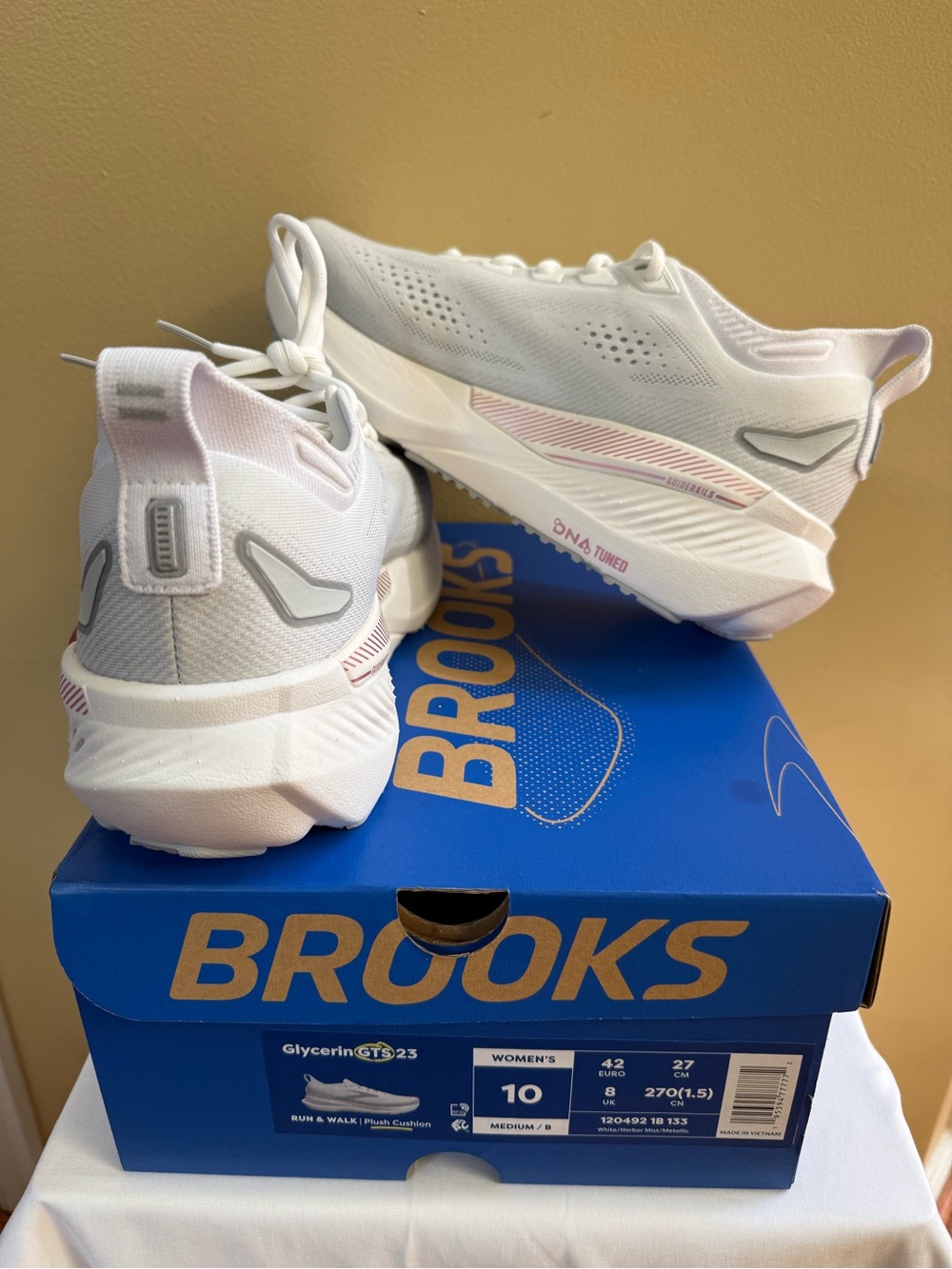 BROOK’S Women’s Glycerin GTS 23 Running Shoe, Sz US 10M, NWT - Picture 9 of 10